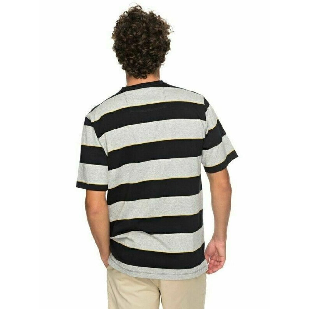 Quiksilver Men's Waterman Tall Mountain Pocket Tee Size M - Picture 2 of 3